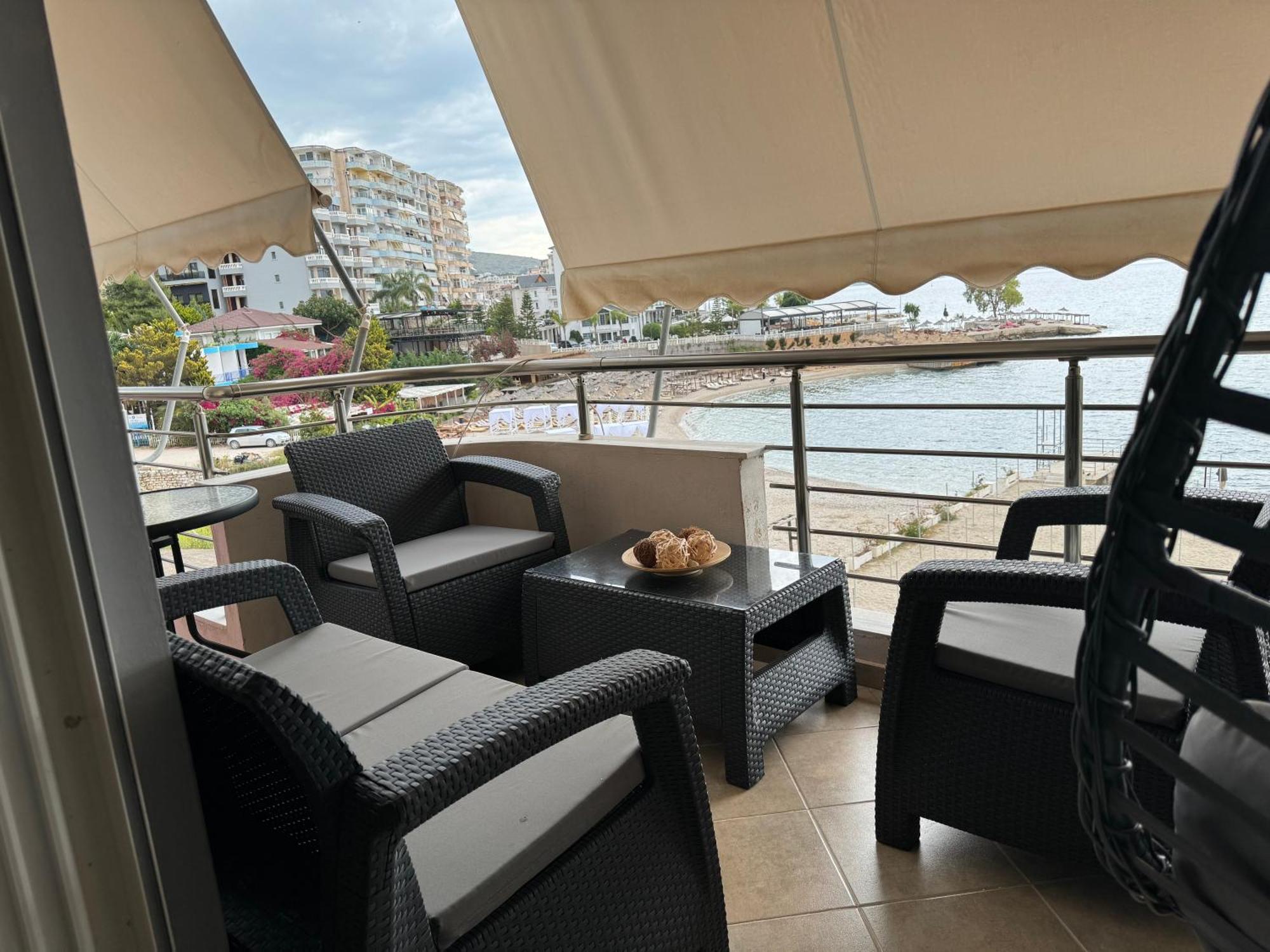 Leon Sea View Apartment Sarande Exterior photo
